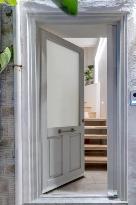 דירות ארמופוליס Nomade Vibrant Living Loft מראה חיצוני תמונה